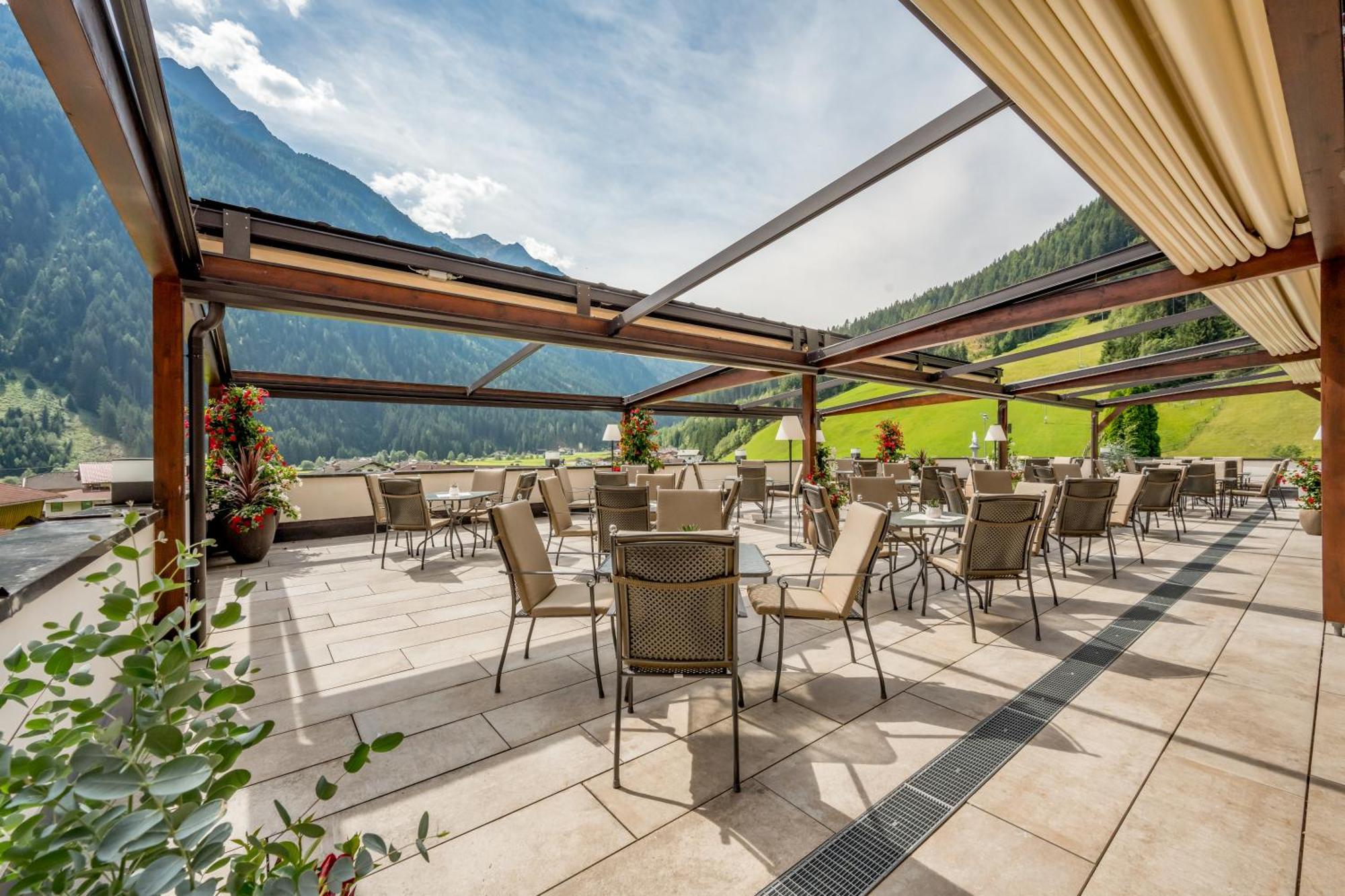 Wellness & Relax Hotel Milderer Hof Нойштифт-им-Штубайталь Экстерьер фото