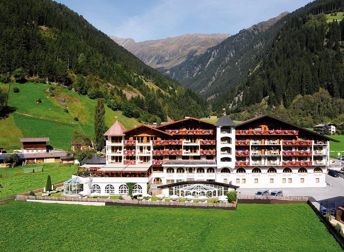 Wellness & Relax Hotel Milderer Hof Нойштифт-им-Штубайталь Экстерьер фото